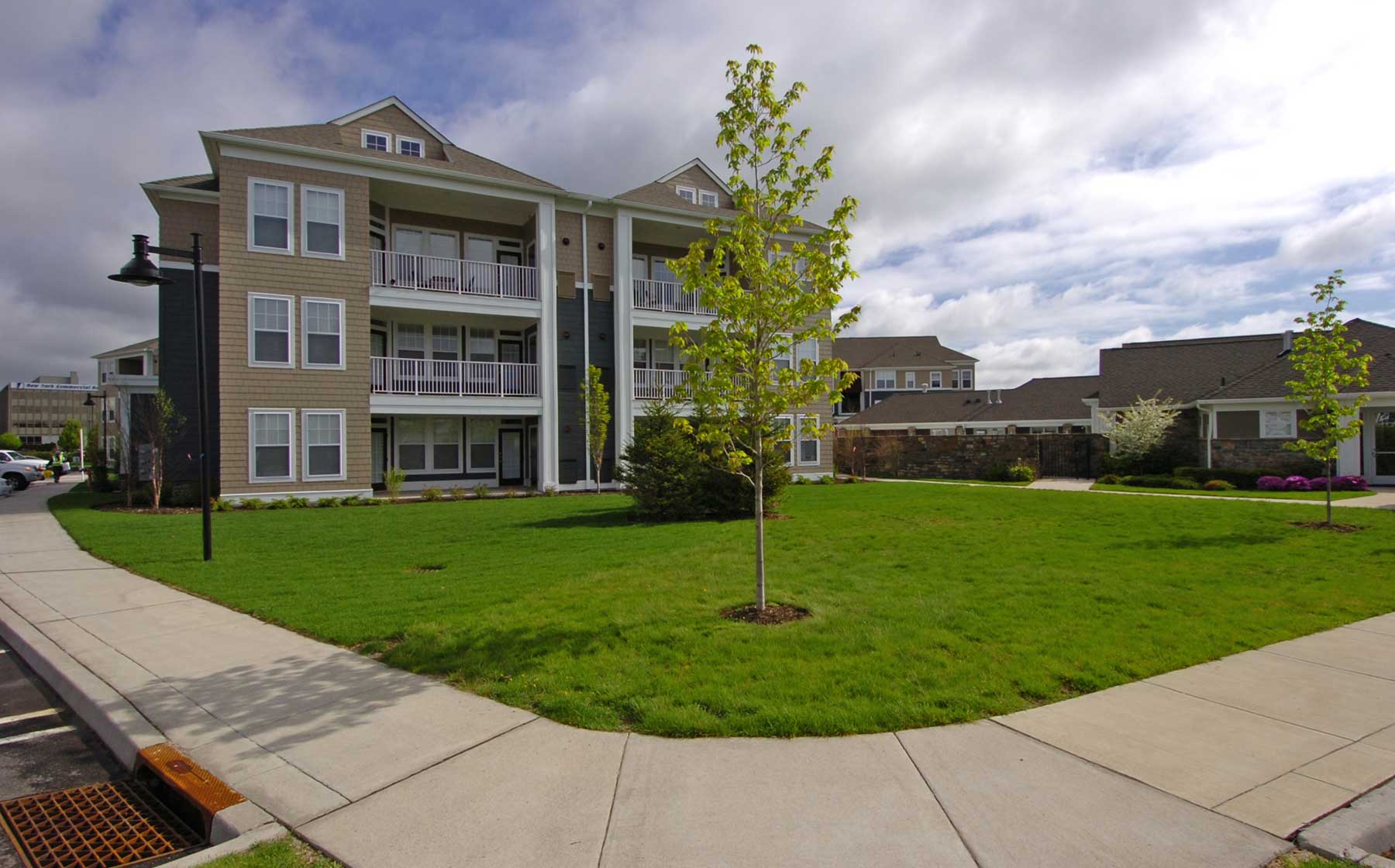 Apartments For Rent In Westbury, NY | AvalonBay Communities